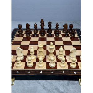 Шахматы магнитные деревянные подарочные 