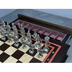 Шахматный ларец "Римское сражение" с фигурами из бронзы