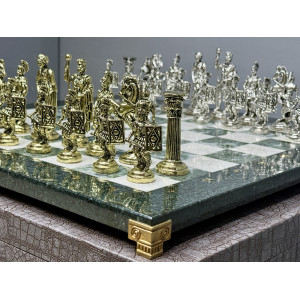 Шахматы из камня подарочные "Римское сражение"