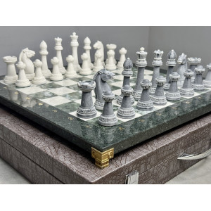 Шахматы из камня подарочные "Стаунтон"