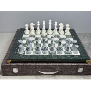 Шахматы из камня подарочные "Стаунтон"