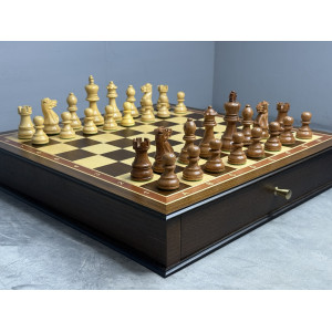 Шахматы подарочные в ларце с фигурами из самшита