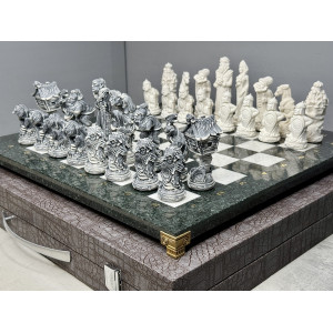 Подарочные шахматы “Русские сказки” из камня