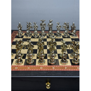Шахматы подарочные в ларце из морёного дуба с фигурами из бронзы «Королевский стиль»
