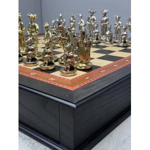 Шахматы подарочные в ларце из морёного дуба с фигурами из бронзы «Королевский стиль»