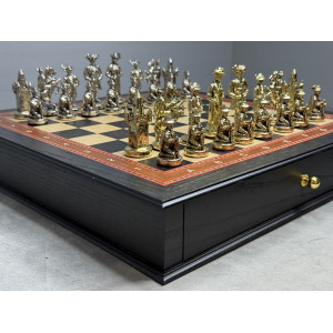 Шахматы подарочные в ларце из морёного дуба с фигурами из бронзы «Королевский стиль»