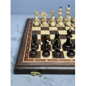 Шахматы подарочные деревянные с фигурами из клена