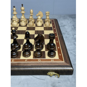 Шахматы подарочные деревянные с фигурами из клена