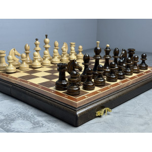 Шахматы подарочные деревянные с фигурами из клена