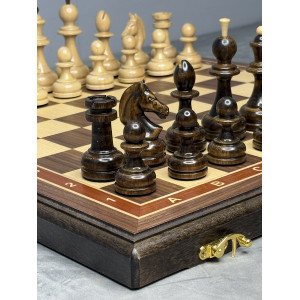 Шахматы подарочные деревянные с фигурами из клена