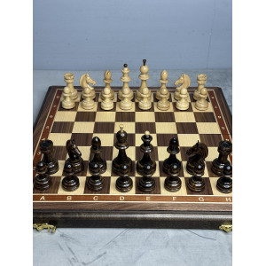 Шахматы подарочные деревянные с фигурами из клена