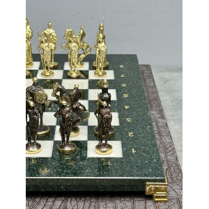 Шахматы из камня подарочные "Русские" с бронзовыми фигурами 40х40 см