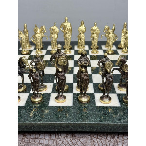 Шахматы из камня подарочные "Русские" с бронзовыми фигурами 40х40 см