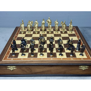 Шахматный ларец «Русские» с бронзовыми фигурами