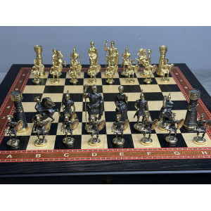 Шахматный ларец с бронзовыми фигурами «Македонская битва»