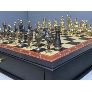 Шахматный ларец с бронзовыми фигурами «Македонская битва»
