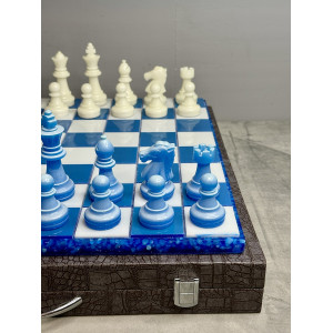 Шахматы светящиеся из эпоксидной смолы "Ледяная магия"