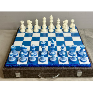 Шахматы светящиеся из эпоксидной смолы "Ледяная магия"