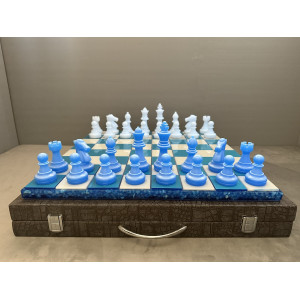 Шахматы светящиеся из эпоксидной смолы "Ледяная магия"