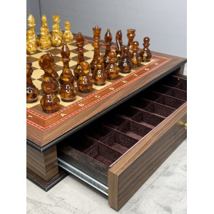 Шахматы подарочные с фигурами из янтаря "Янтарная элегантность"