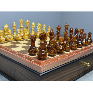 Шахматы подарочные с фигурами из янтаря "Янтарная элегантность"
