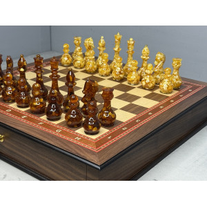 Шахматы подарочные с фигурами из янтаря "Янтарная элегантность"
