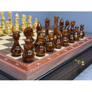 Шахматы подарочные с фигурами из янтаря "Янтарная элегантность"
