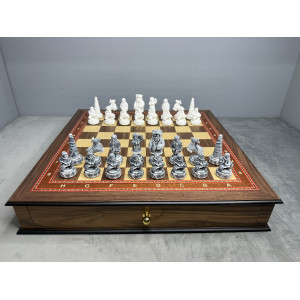 Шахматы подарочные с фигурами из мрамора «Северные народы»