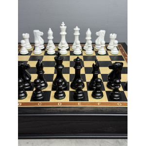 Подарочные шахматы “Черно-белая классика”