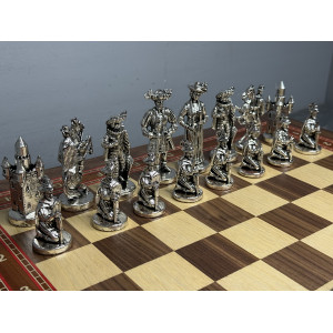 Подарочные шахматы "Средневековье" в ларце