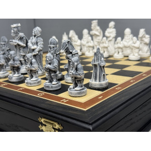 Подарочные шахматы «Средневековые рыцари» — ларец с мраморными фигурами