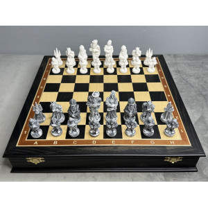 Подарочные шахматы «Средневековые рыцари» — ларец с мраморными фигурами