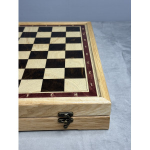 Шахматы подарочные в ларце "Классика"