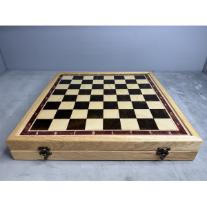 Шахматы подарочные в ларце "Классика"