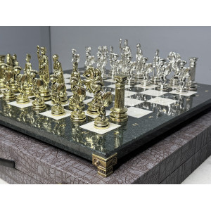 Шахматы из камня подарочные «Римская война» — змеевик Шахматы из камня подарочные «Римская война» — змеевик