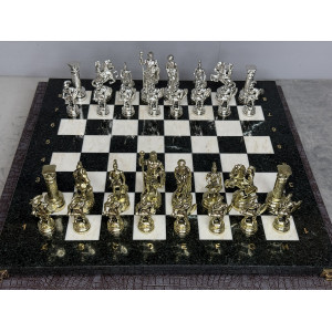 Шахматы из камня подарочные «Римская война» — змеевик Шахматы из камня подарочные «Римская война» — змеевик