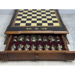 Эксклюзивные шахматы «Римская война» — роскошный ларец ручной работы Эксклюзивные шахматы «Римская война» — роскошный ларец ручной работы
