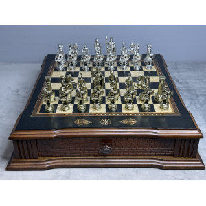 Эксклюзивные шахматы «Римская война» — роскошный ларец ручной работы Эксклюзивные шахматы «Римская война» — роскошный ларец ручной работы