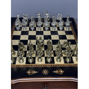 Эксклюзивные шахматы «Римская война» — роскошный ларец ручной работы Эксклюзивные шахматы «Римская война» — роскошный ларец ручной работы