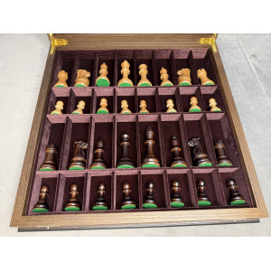 Шахматы подарочные в ларце "Презент" Шахматы подарочные в ларце "Презент"