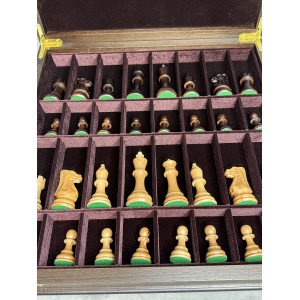 Шахматы подарочные «Дубовый король» в ларце