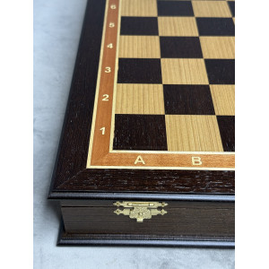 Шахматы подарочные «Дубовый король» в ларце