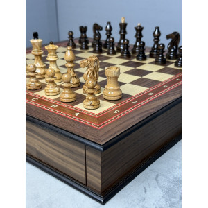 Шахматы подарочные премиум с фигурами из карельской берёзы 