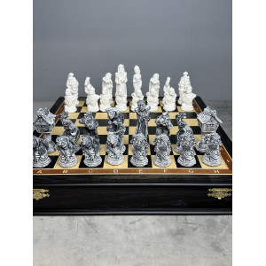 Шахматы подарочные “Русские сказки” в ларце с мраморными фигурами 