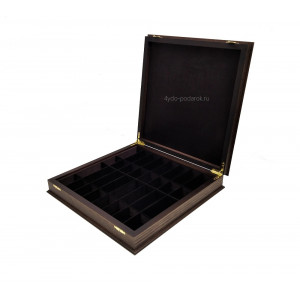 Шахматный ларец "Гамбит" 45 с фигурами из дуба