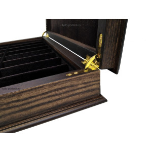 Шахматный ларец "Гамбит" 45 с фигурами из дуба