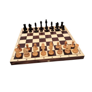 Шахматы Турнирные с фигурами из бука в доске люкс 30