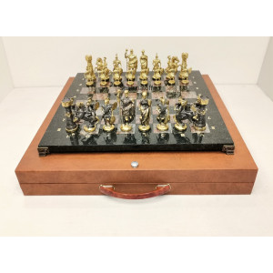 Шахматы эксклюзивные "Македонская Битва" коралловый мрамор, змеевик.