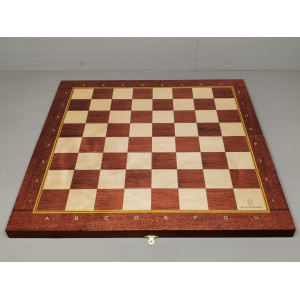 Шахматы деревянные с фигурами из бука в доске люкс 50