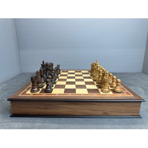Шахматный ларец с фигурами из дуба